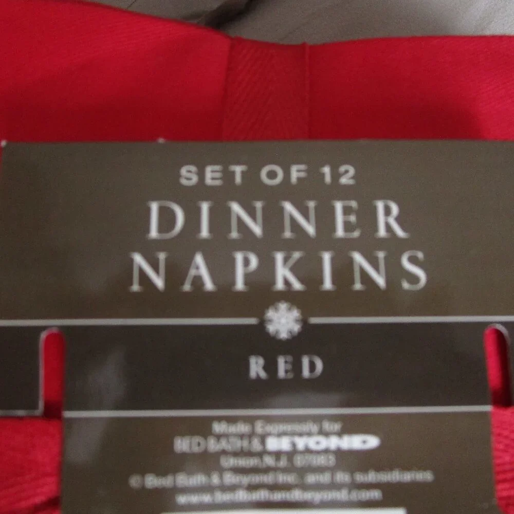 NWT 100% cotton dinner napkin set